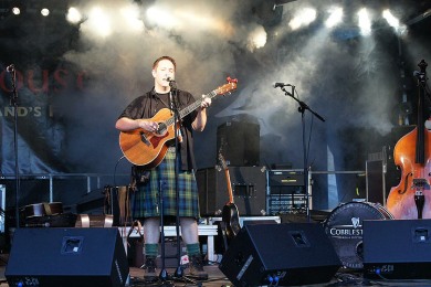 andrew-gordon-on-stage-small Andrew Gordon (Schottland)